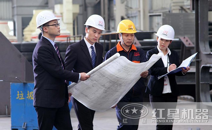 Клиенты каменного двора приезжают на завод для осмотра и могут бесплатно разработать производственные планы.