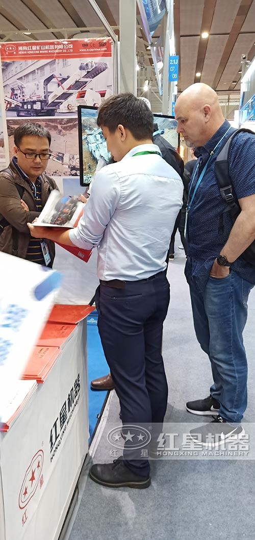 Red Star Machine 2019 представляет клиентам станок для формовки камня на Кантонской ярмарке
